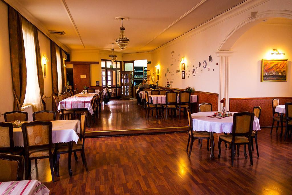 Ugostiteljski Objekat Karibo Hotel Sombor Exterior photo